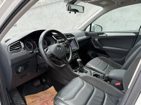 Volkswagen Tiguan L