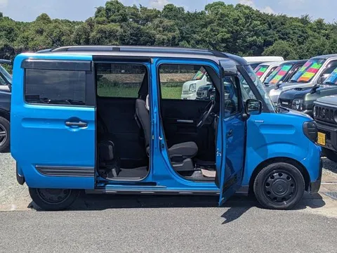 Suzuki Spacia Gear