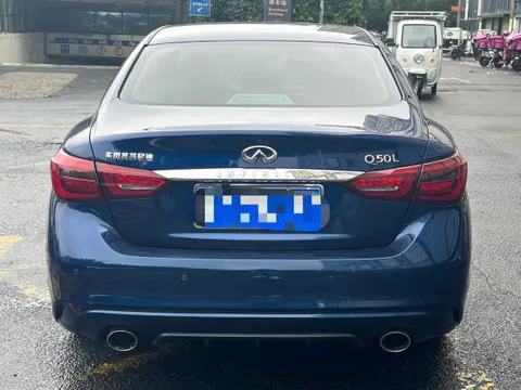 Infiniti Q50L