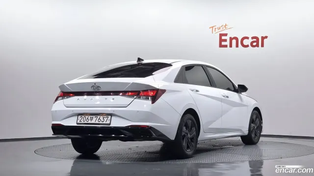 Hyundai Elantra (Avante)