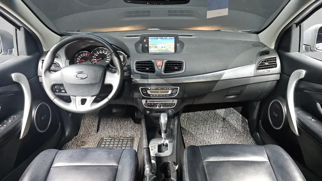 Renault SM3