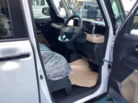 Mitsubishi Delica Mini