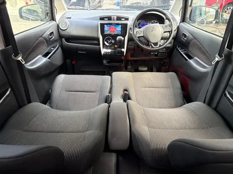 Mitsubishi eK Custom