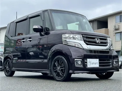 Honda N-BOX Custom