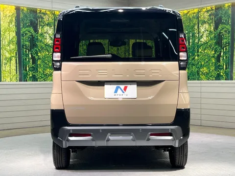 Mitsubishi Delica Mini