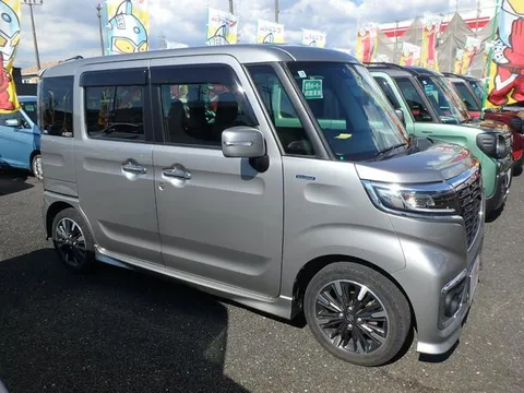 Suzuki Spacia Custom