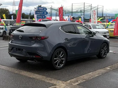 Mazda MAZDA3 Fastback