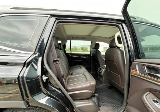 Roewe RX8