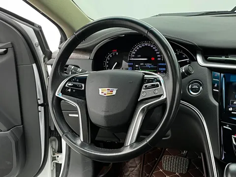 Cadillac XTS