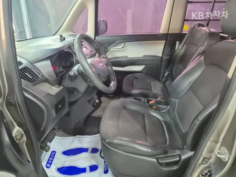 Kia Deluxe
