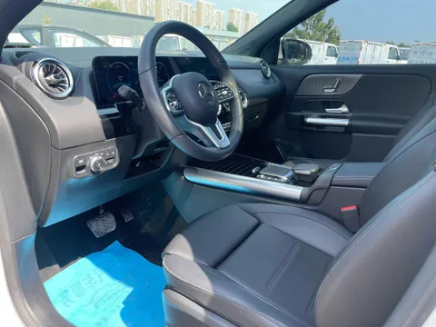 Mercedes-Benz Mercedes-Benz GLA