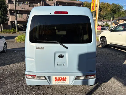 Toyota Pixis Van