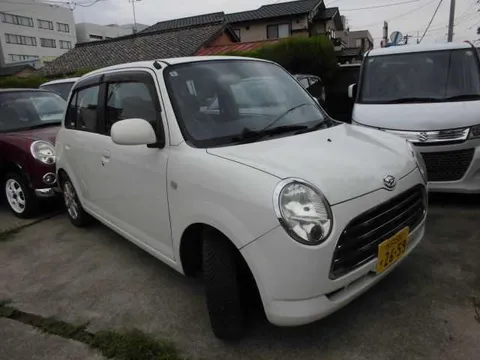 Daihatsu Mira Gino