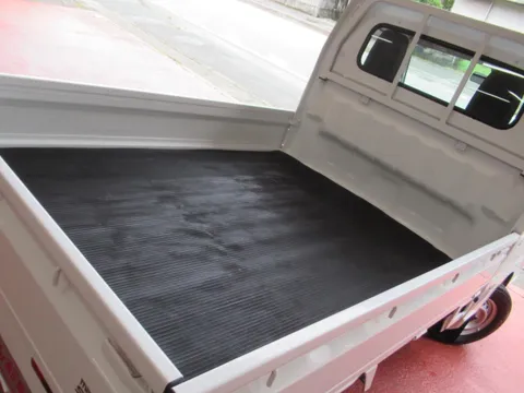 Mazda Scrum Truck