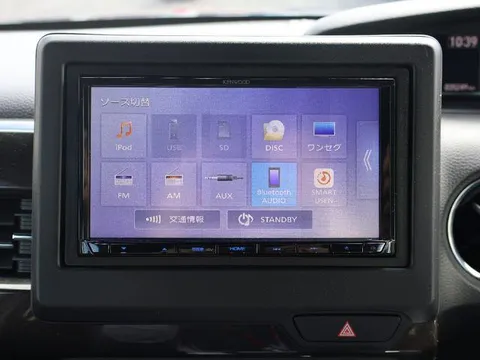Honda N-BOX Custom