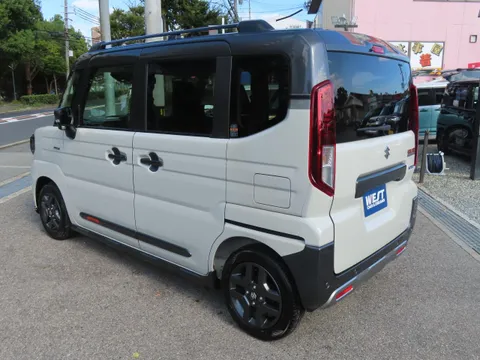 Suzuki Spacia Gear