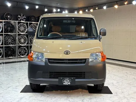Toyota TownAce Van