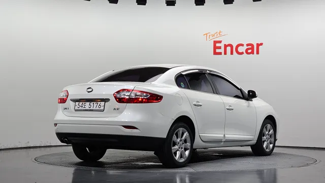 Renault SM3