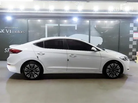 Hyundai Elantra (Avante)