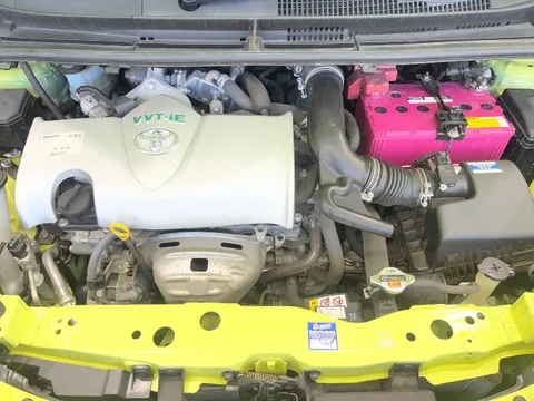 Toyota Sienta