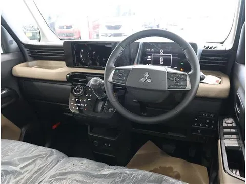 Mitsubishi Delica Mini