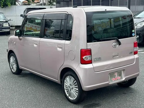 Toyota Pixis Space