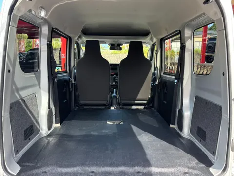 Mitsubishi Minicab Van