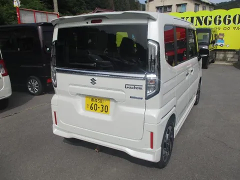 Suzuki Spacia Custom