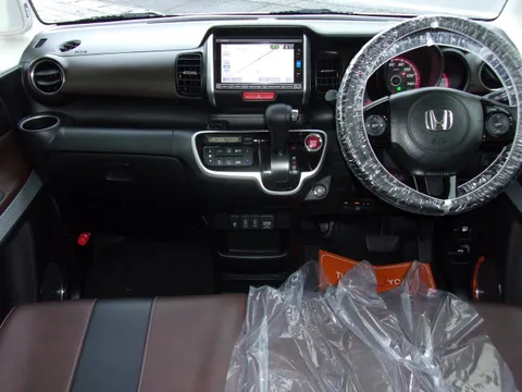 Honda N-BOX Slash