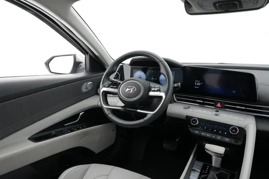 Hyundai Elantra (Avante)