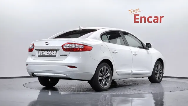 Renault SM3