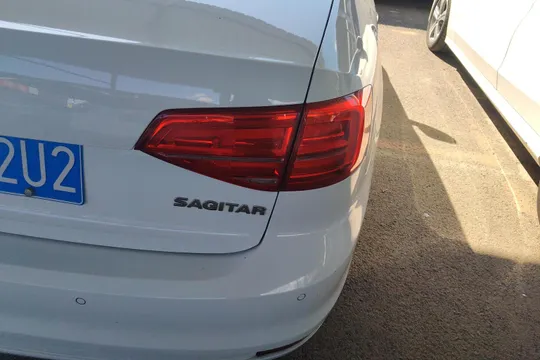 Volkswagen Sagitar