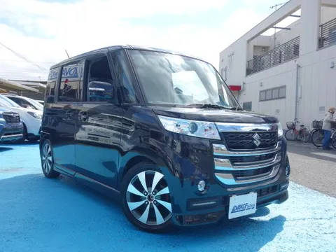 Suzuki Spacia Custom Z