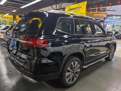 Roewe RX8