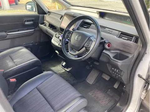 Honda Freed Plus