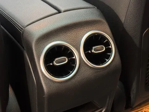 Mercedes-Benz Mercedes-Benz GLB