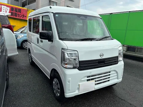 Nissan Clipper Van