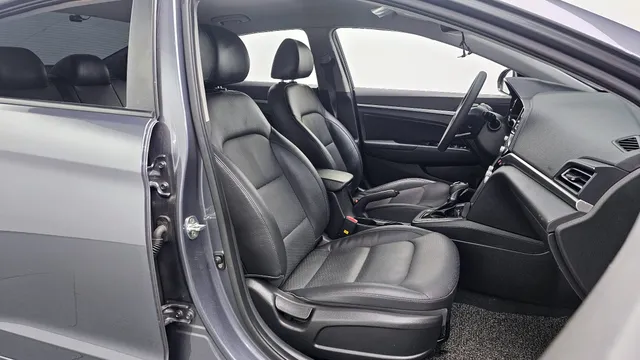 Hyundai Elantra (Avante)