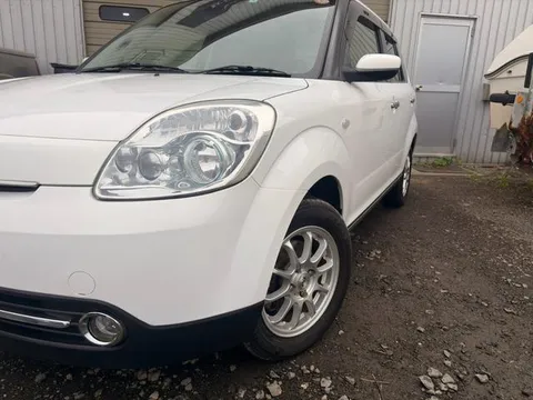Mazda Verisa