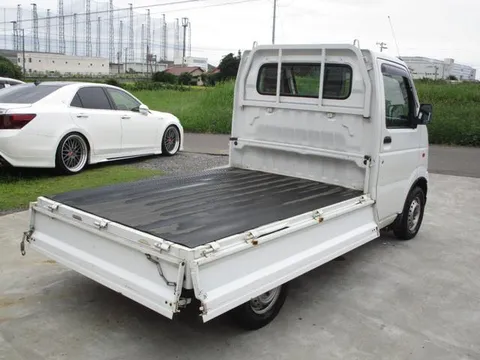 Mazda Scrum Truck