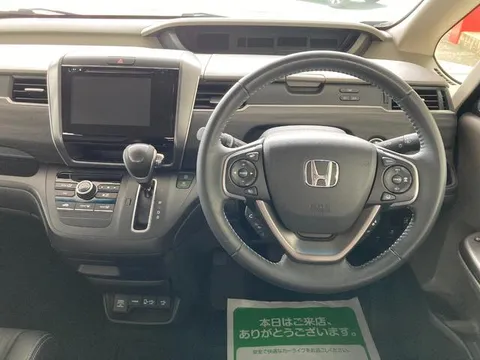 Honda Freed Plus