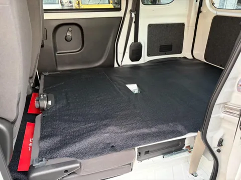Mitsubishi Minicab Van