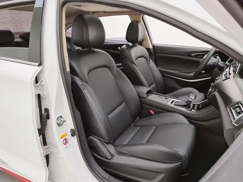 Changan Raeton CC