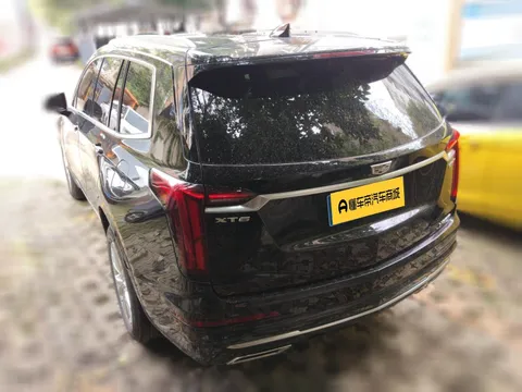 Cadillac XT6