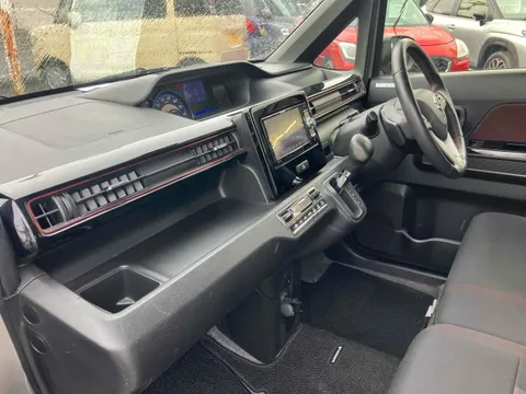 Suzuki Wagon R Stingray