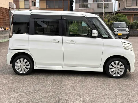 Suzuki Spacia Custom