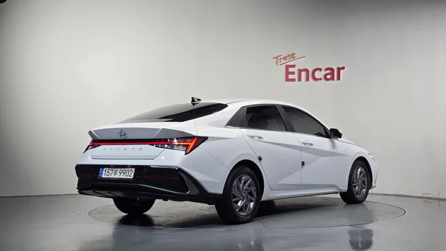 Hyundai Elantra (Avante)