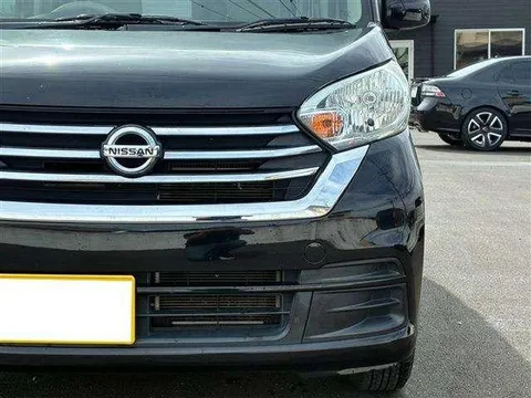 Nissan Dayz Roox