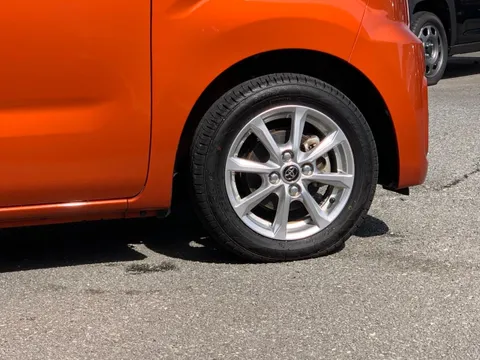 Toyota Pixis Mega