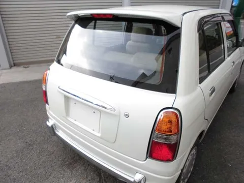 Daihatsu Mira Gino